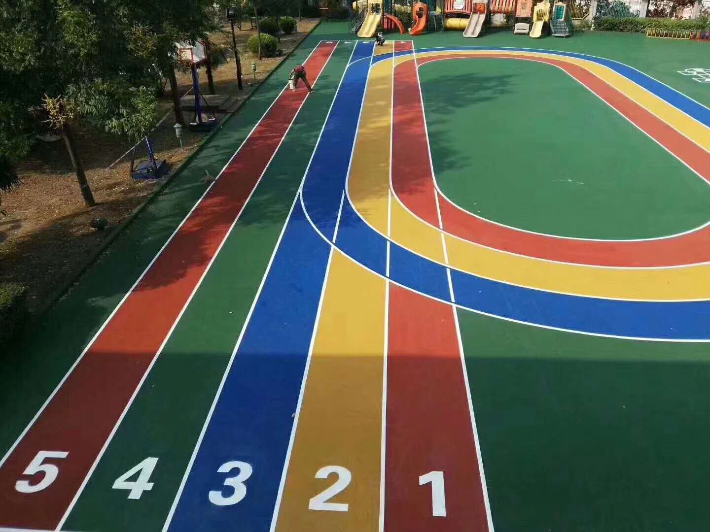 幼兒園運動場地